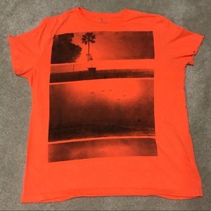 *2 for $12* Vintage Beach T-Shitt